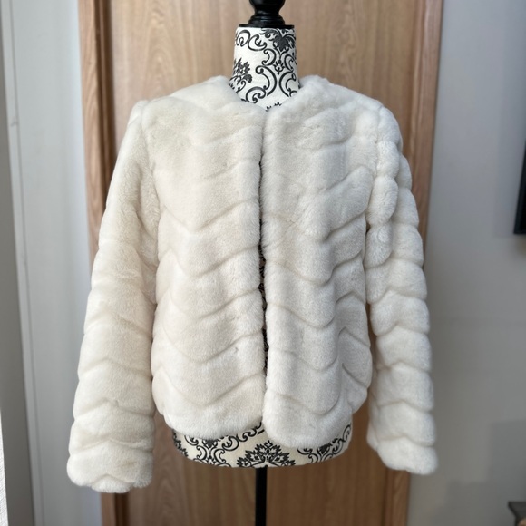 Forever 21 Faux Coat - Picture 1 of 1